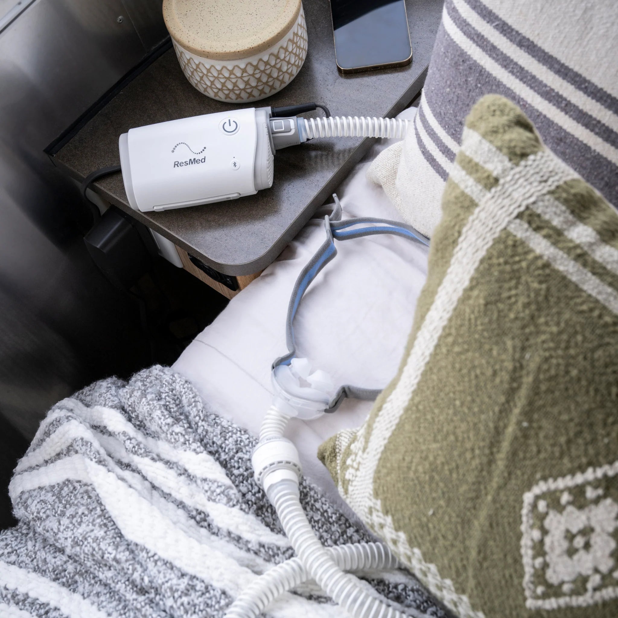 AirMini with AirFit P10 Nasal Pillow Mask Bundle